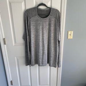 Lululemon men’s grey long sleeved swiftly t-shirt in XXL